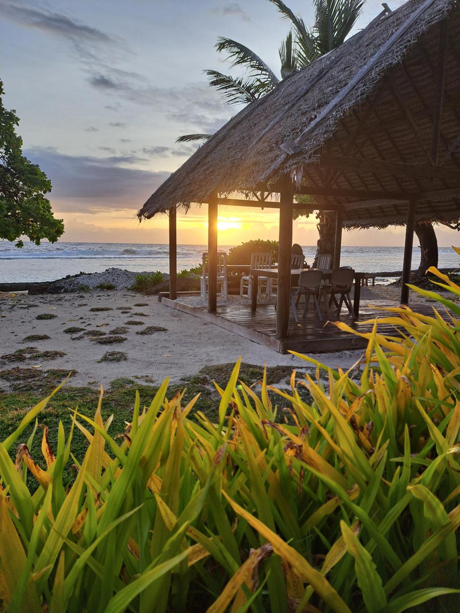 Bed and Breakfast Tifaifai Et Café Huahine Fare Esterno foto