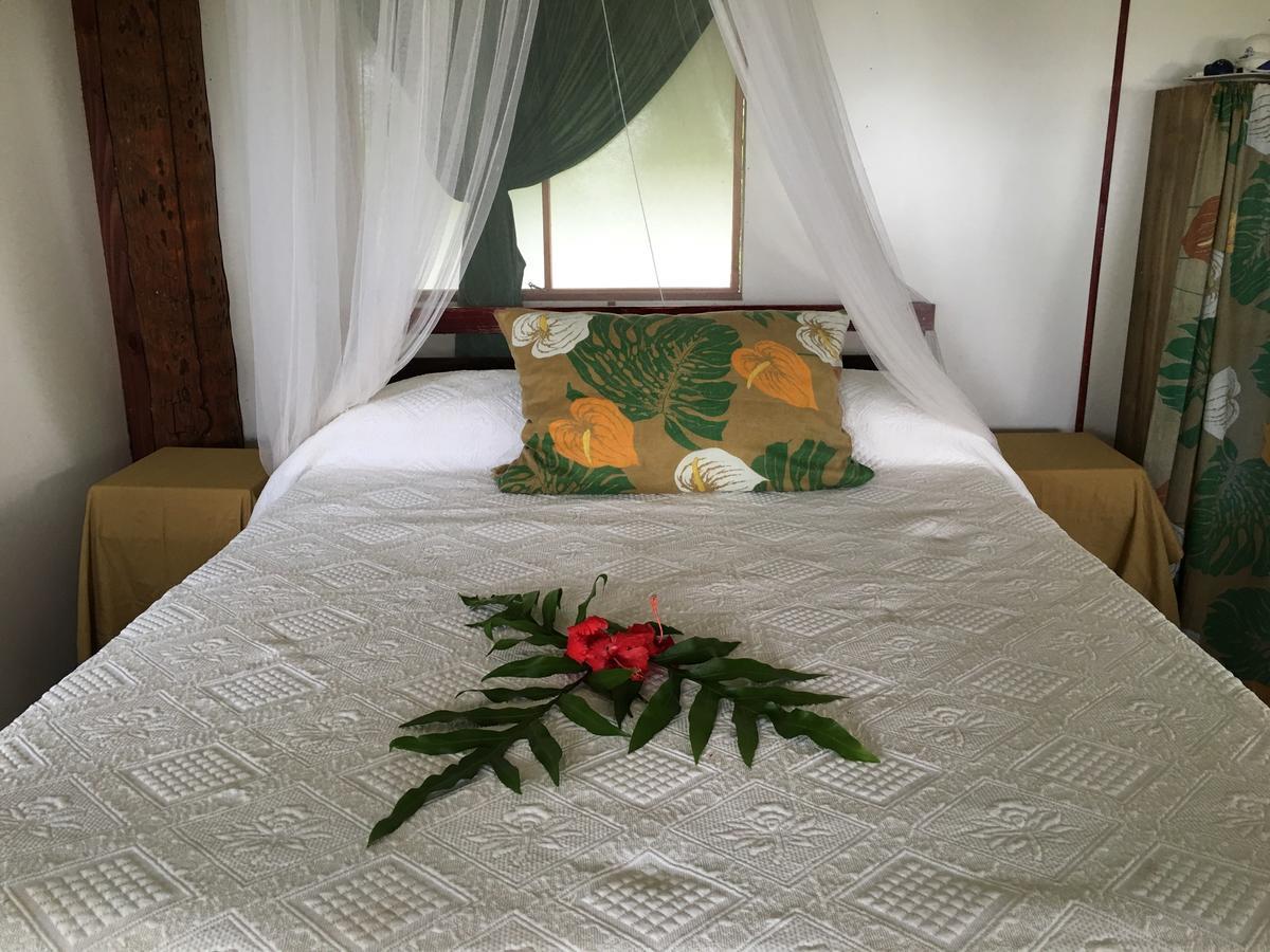 Bed and Breakfast Tifaifai Et Café Huahine Fare Esterno foto