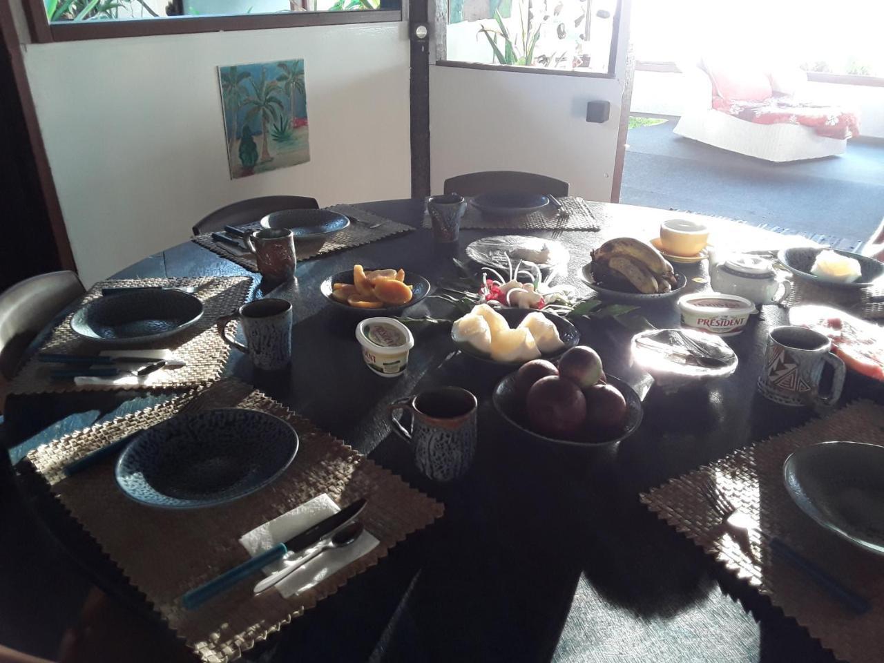 Bed and Breakfast Tifaifai Et Café Huahine Fare Esterno foto